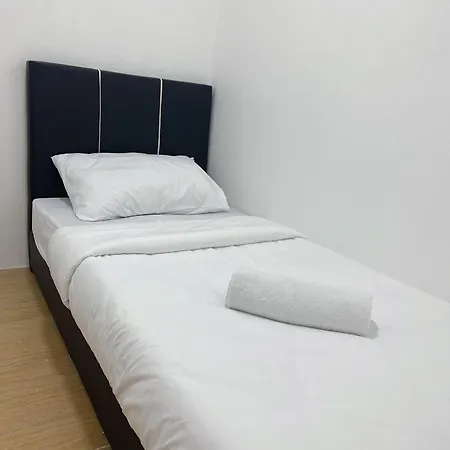 Highrise Haven Apartment Penampang Exterior photo